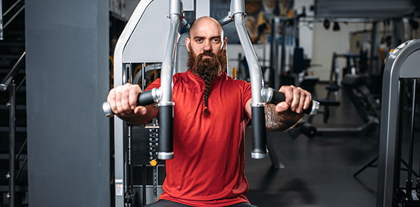 蝴蝶機夾胸的呼吸方法