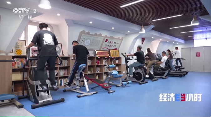 康樂佳如何為社區(qū)經(jīng)濟(jì)注入新活力 CCTV 2 財(cái)經(jīng)頻道報(bào)道