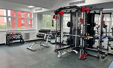 自由力量地面鋪設(shè)