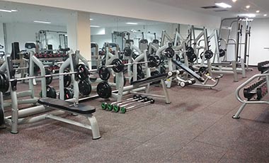 地膠健身房力量區(qū)域