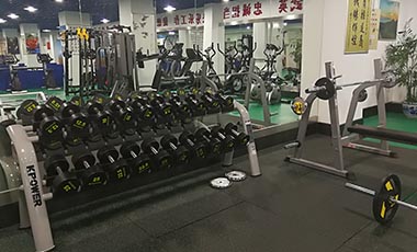 健身房地膠力量區(qū)域