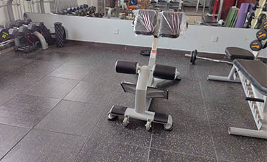 地膠健身房地膠